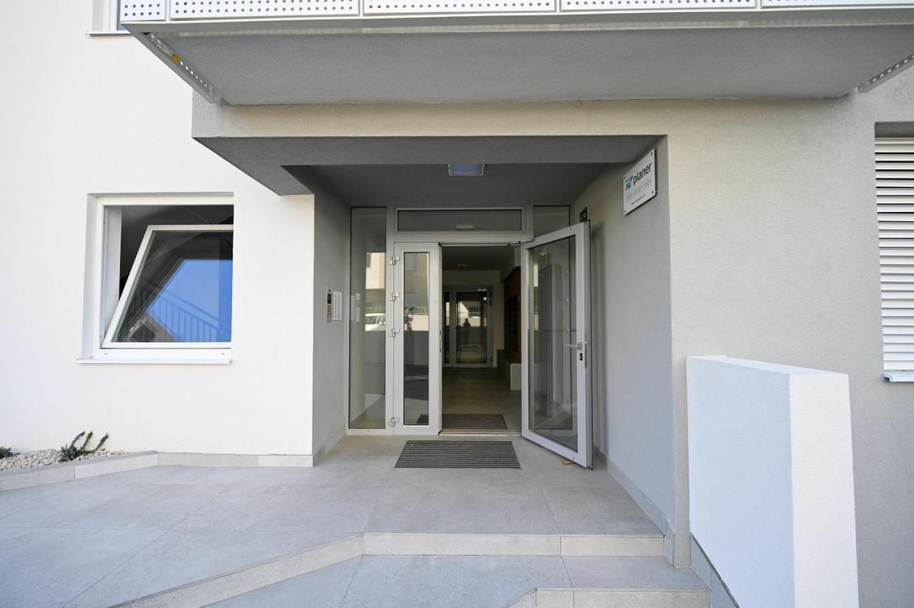 Lovre Apartment Zadar