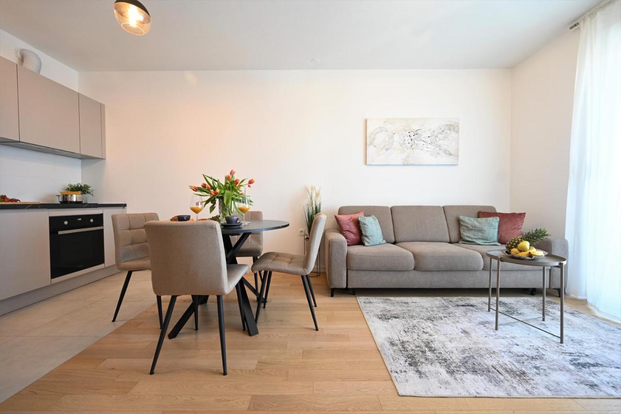 Lovre Apartment *
